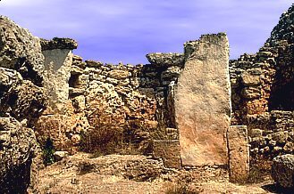 Taula del Monument 5 de So na Caçana